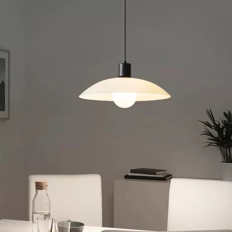 suspension minimaliste moderne en led pour un éclairage décoratif