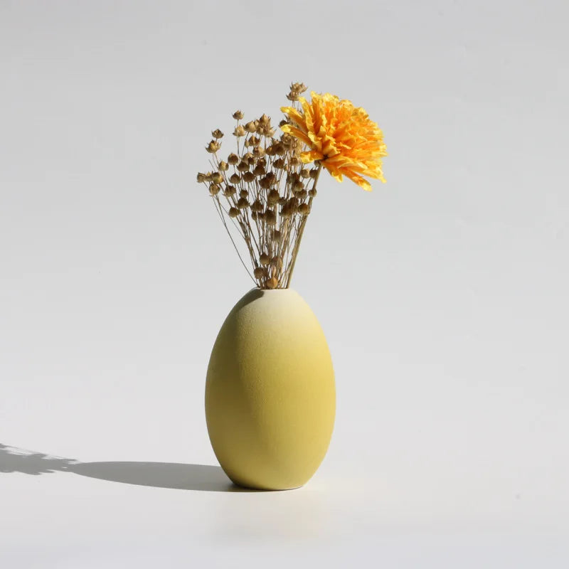 vase moderne en céramique pour décoration originale de votre intérieur