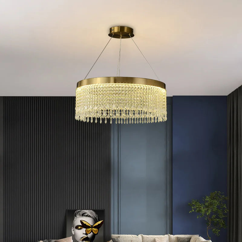 lustre en cristal led design moderne pour intérieur élégant