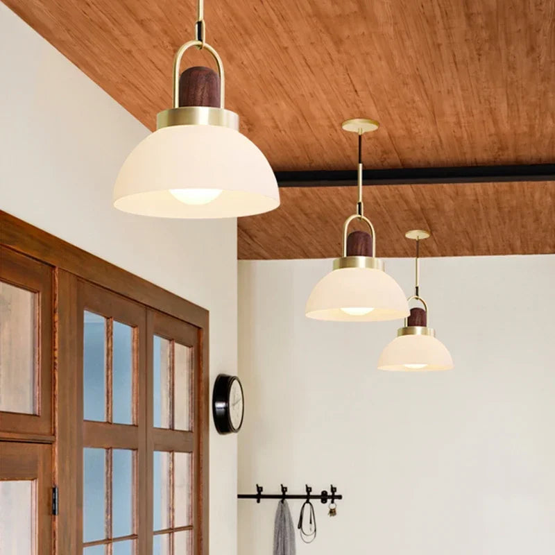 suspension en bois et verre pour décoration moderne