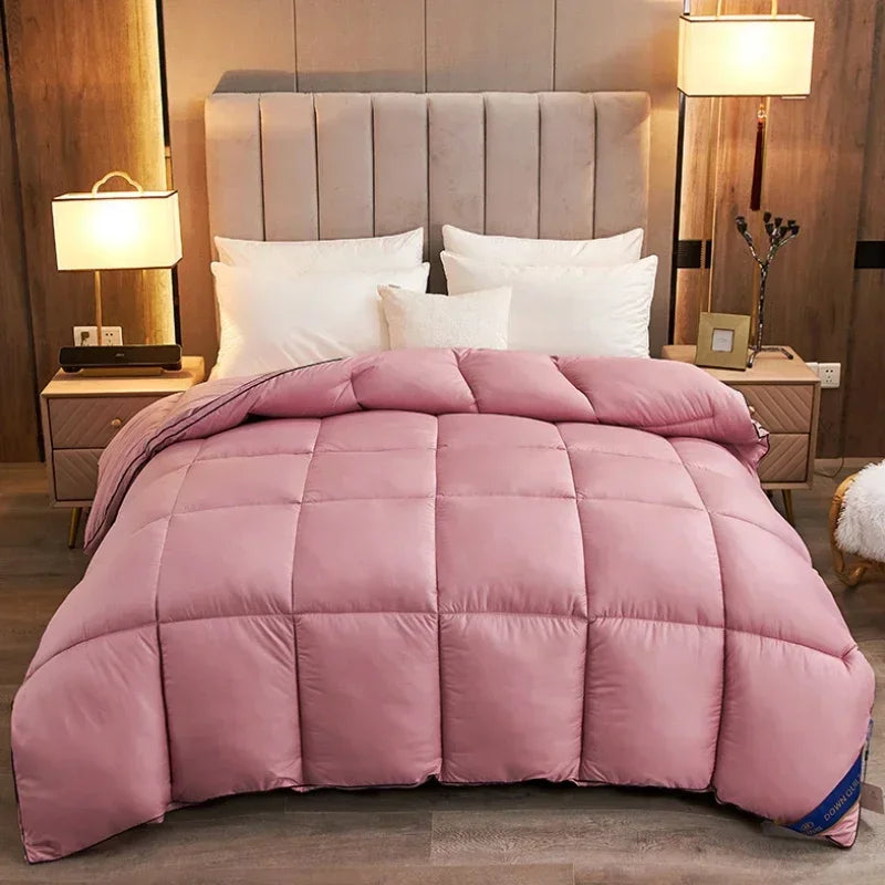 couette luxueuse en plumes et duvet d'oie anti-allergène ultra rebondissante