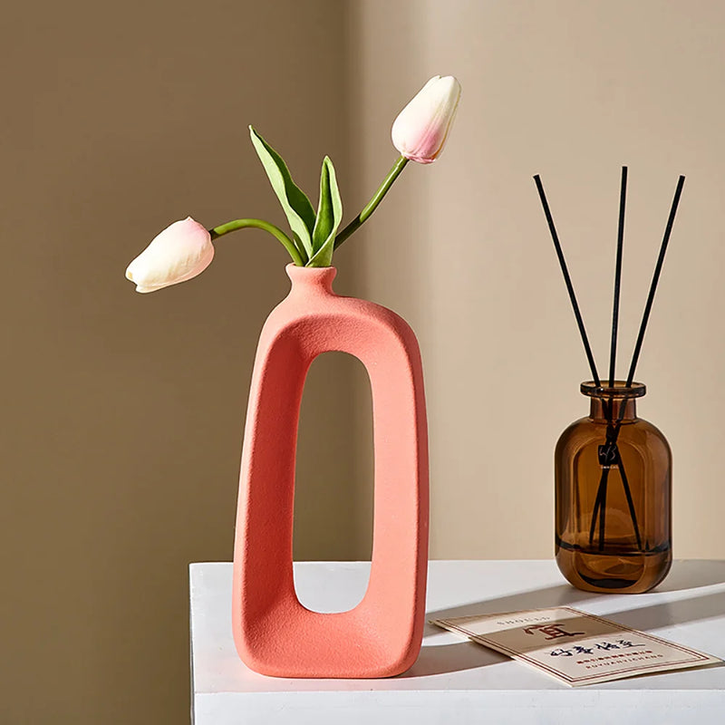 vase moderne en céramique pour décoration intérieure et extérieure