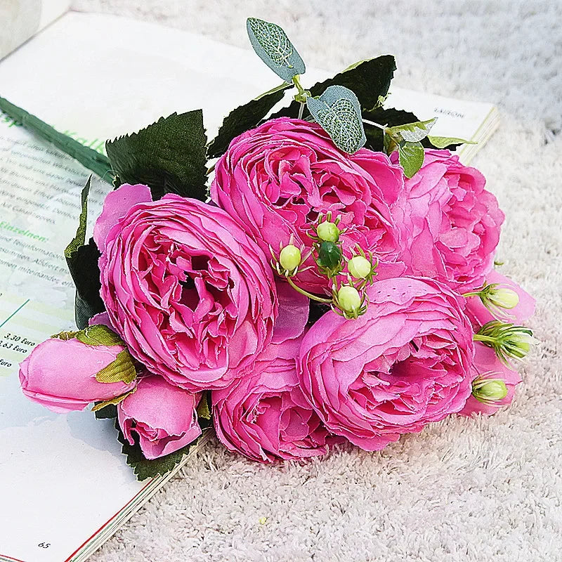 petit bouquet de fleurs artificielles pour décoration printanière et mariage