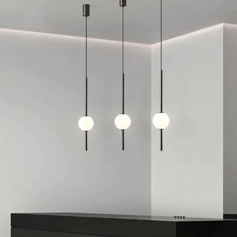 suspension moderne et épurée pour décoration intérieure élégante