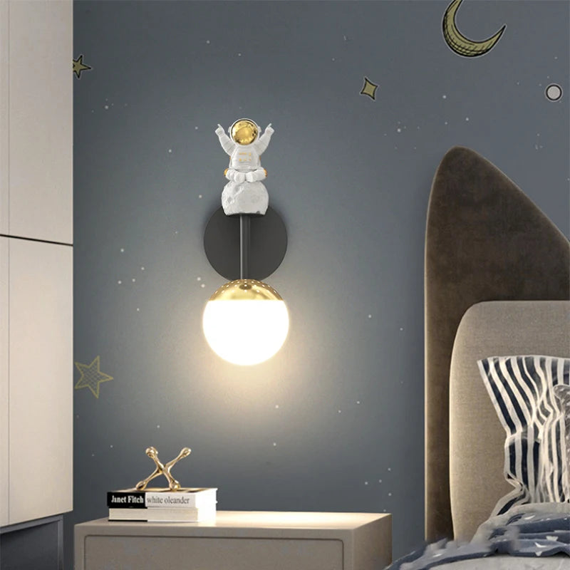 applique murale astronaute et lune pour chambre enfant