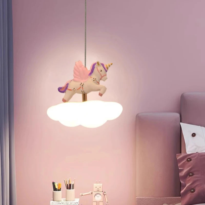 lustre coloré pour chambre d'enfant romantique et chaleureuse