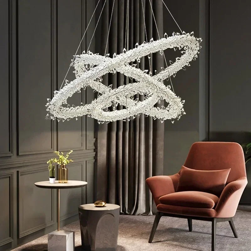 lustre moderne en cristal design pour décoration intérieure élégante