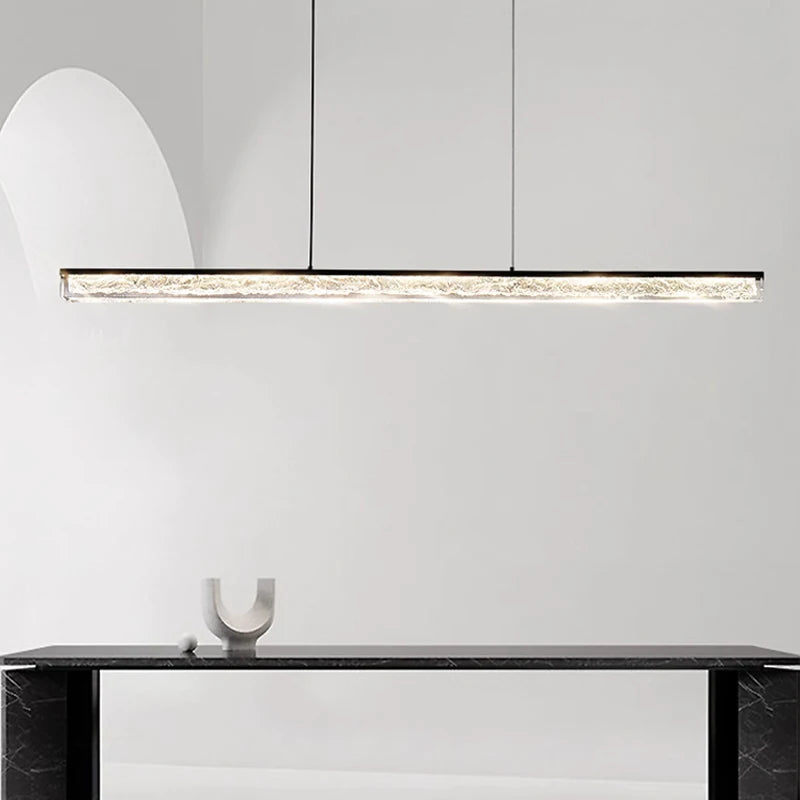 lustre en acrylique design italien pour espaces modernes et élégants