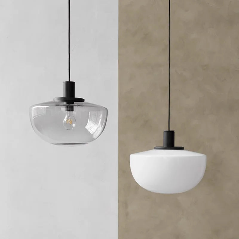 lampe minimaliste suspendue en verre adaptée pour étude et chevet