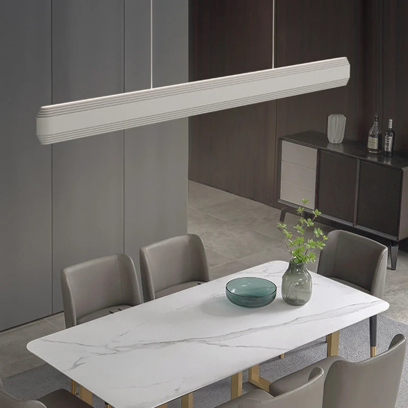 lustre suspendu au design moderne et luxueux