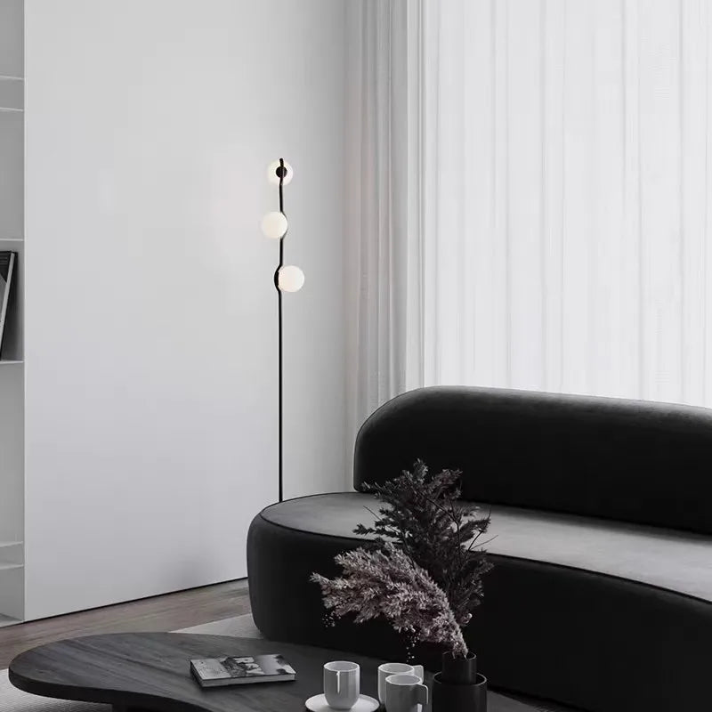 lampadaire design nordique en verre blanc à trois têtes décoratif