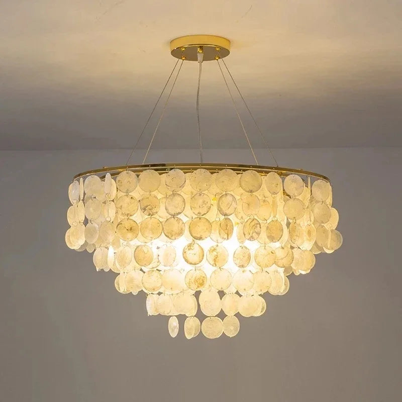 lustre nordique en coquillage avec luminaire à led