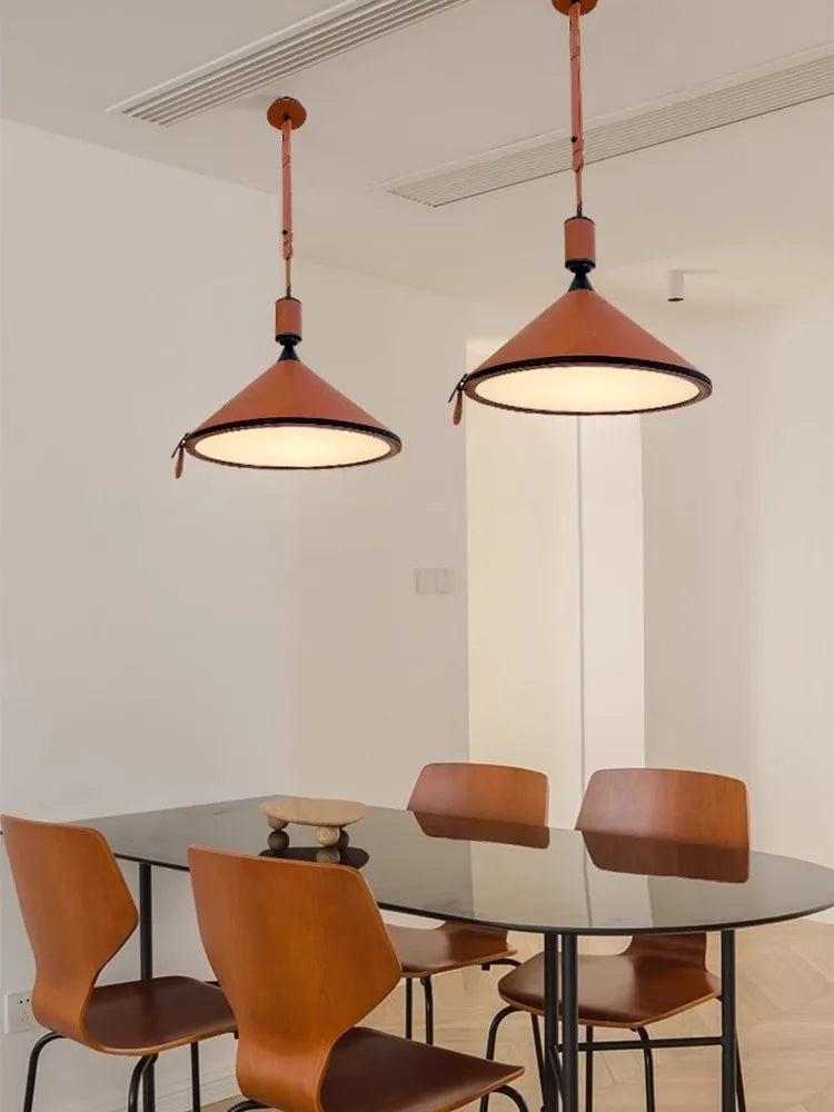 lustre led moderne avec ceinture en cuir décoration intérieure élégante