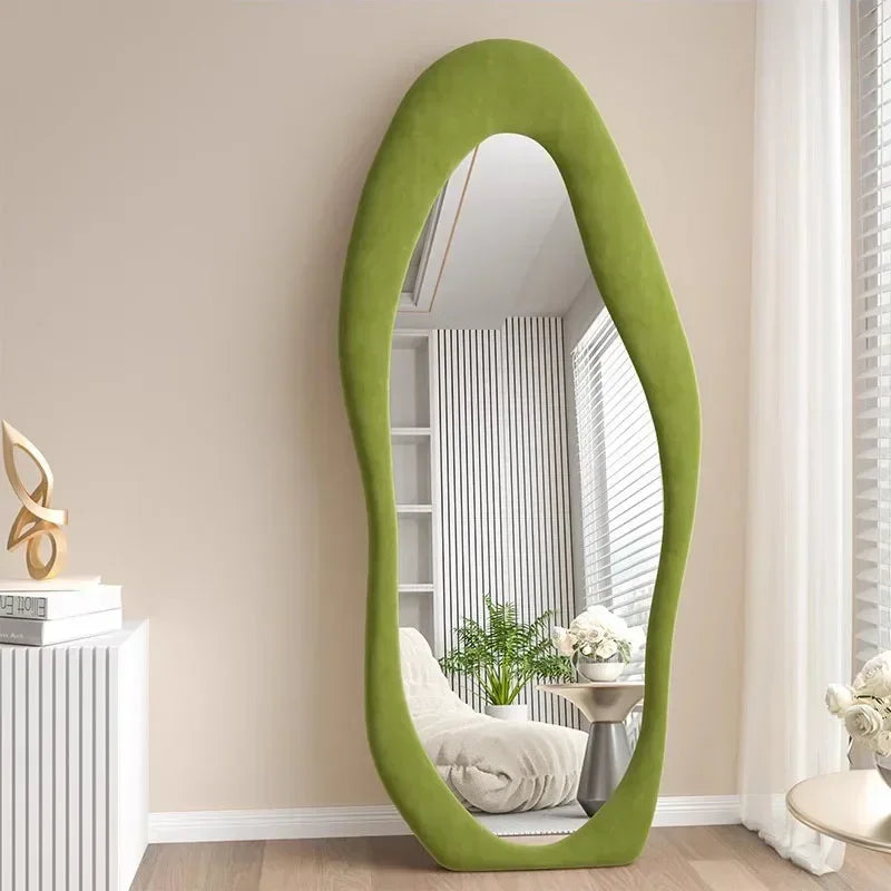 miroir intégral ondulé design nordique pour décoration intérieure