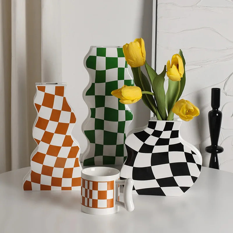 vase en céramique damier pour fleurs séchées décoration élégante