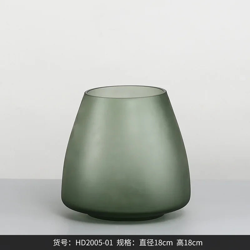 vase en verre moderne design créatif pour décoration intérieure