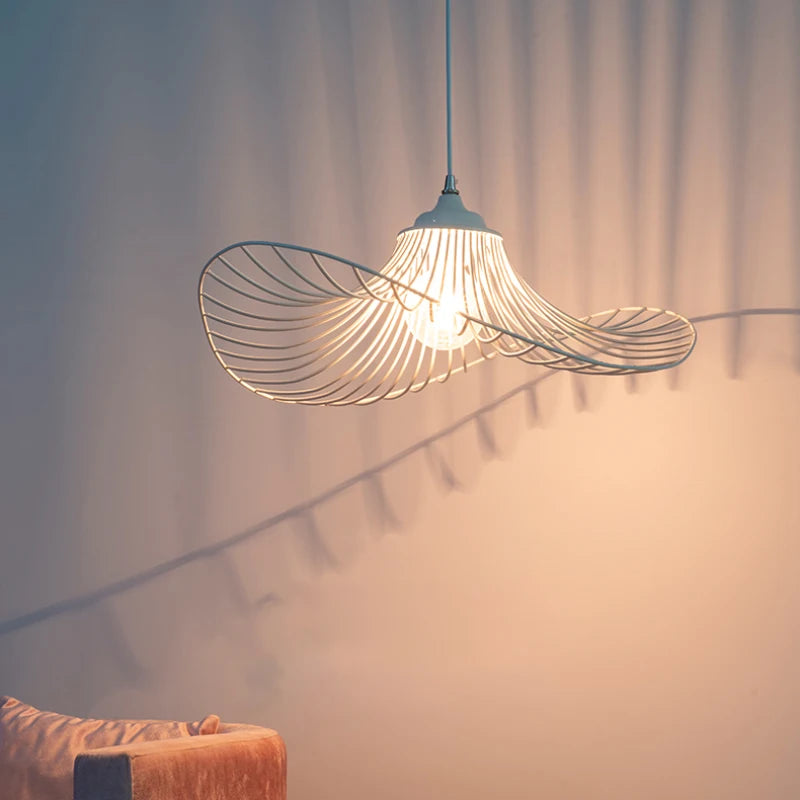 lustre minimaliste nordique pour un éclairage intérieur moderne