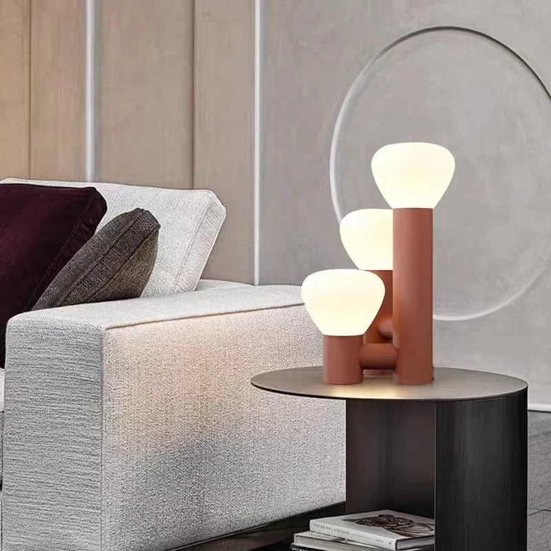 lampe à poser en verre coloré pour décoration intérieure