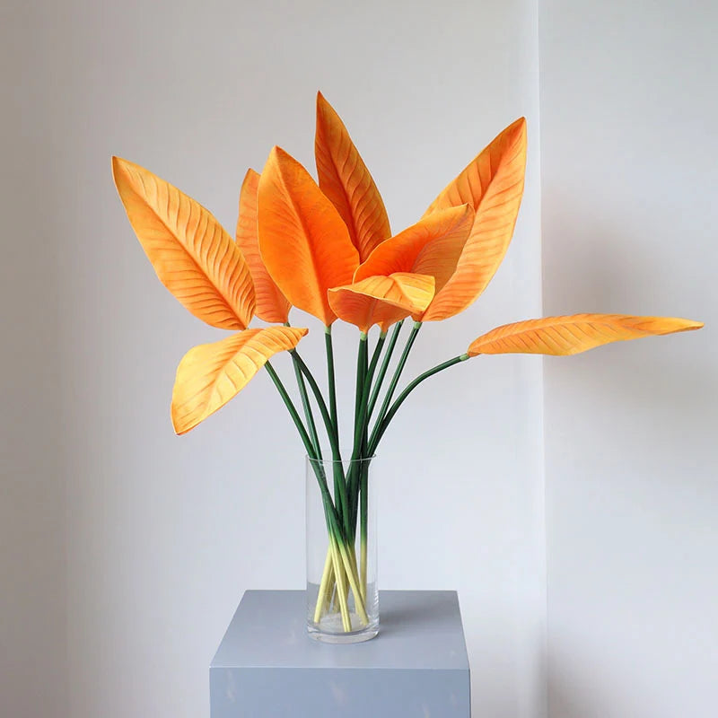 arrangement floral tropical avec oiseaux et bananes décoratif mariage