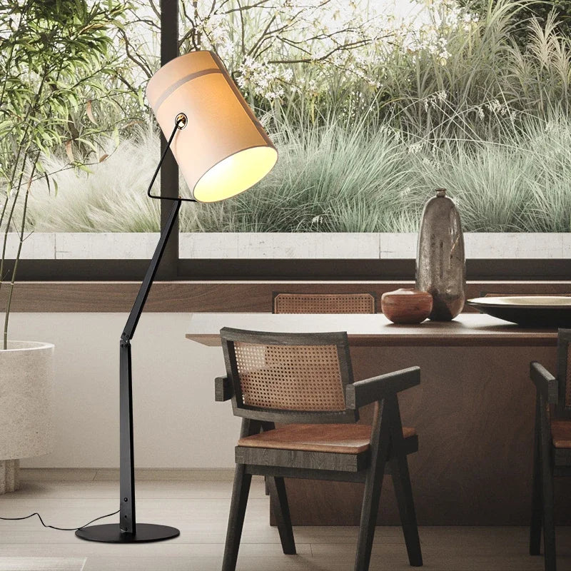 lampadaire led rotatif au design italien moderne