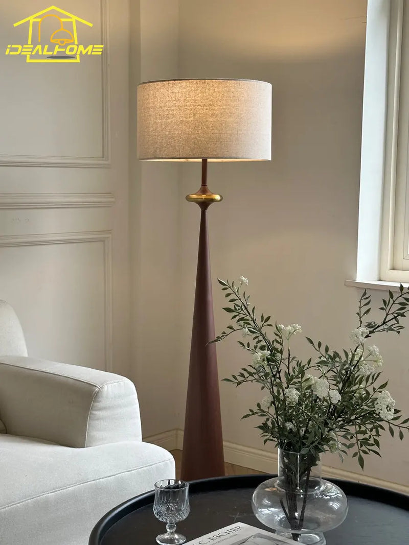 lampadaire minimaliste wabi-sabi design japonais en fer pour intérieur