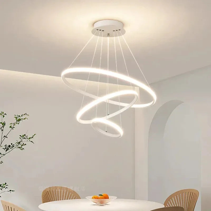 lustre moderne rond à trois cercles design élégant