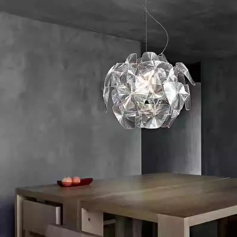 lustre en acrylique transparent design pour intérieur élégant