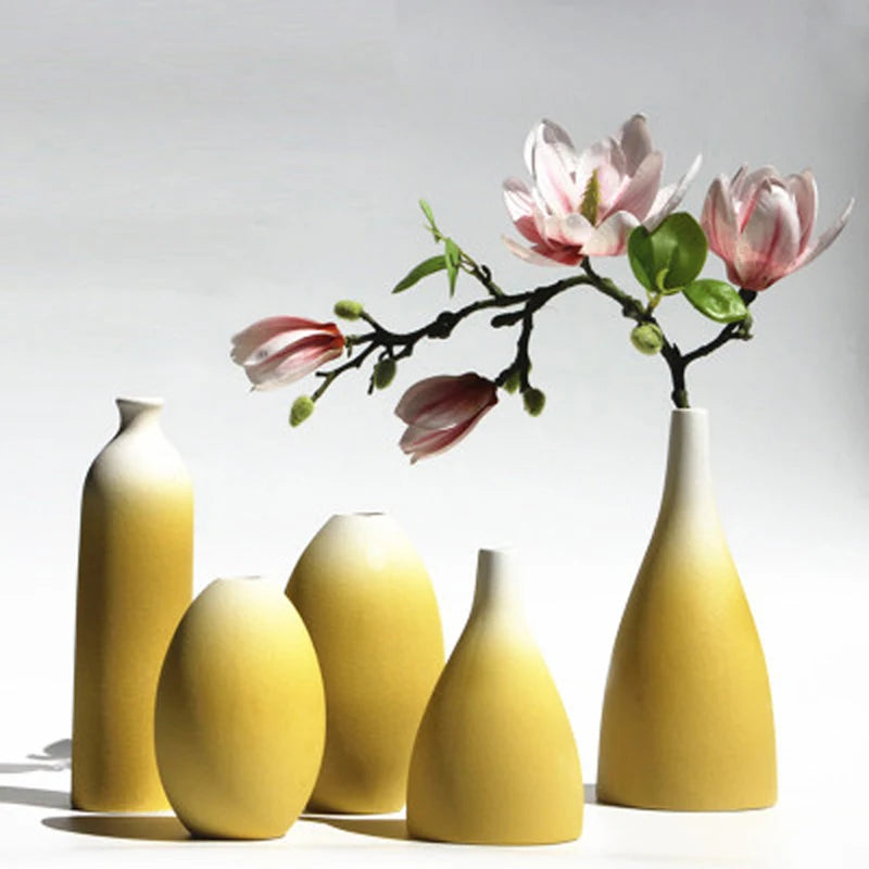 vase moderne en céramique pour décoration originale de votre intérieur