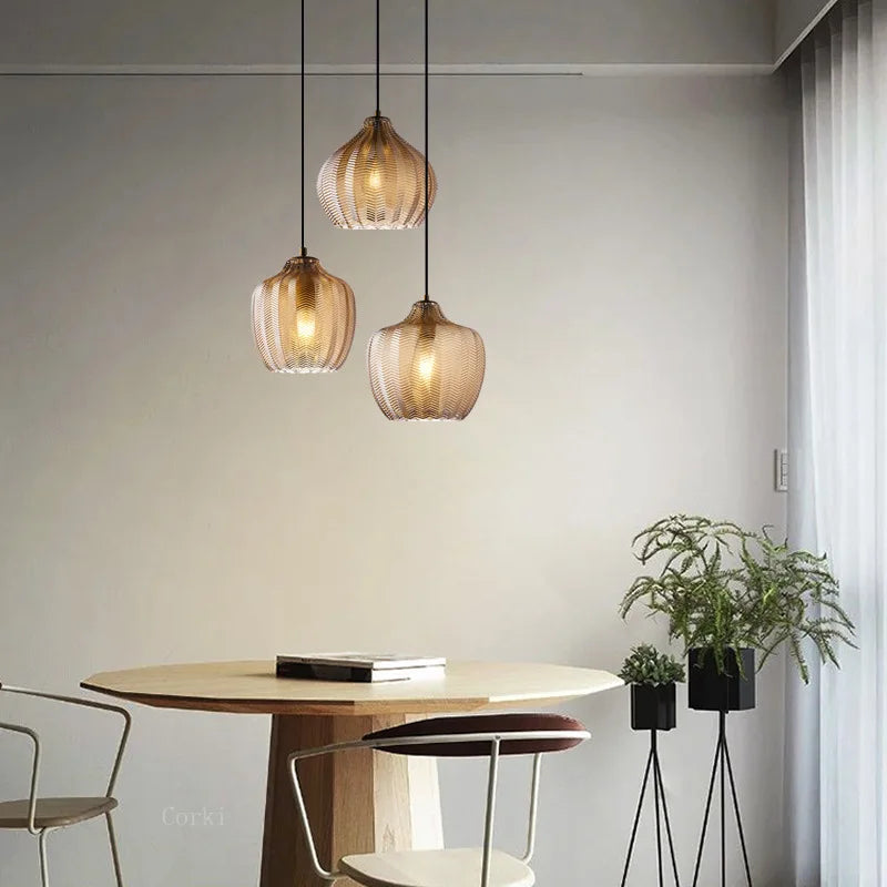 lampe led suspendue en verre design moderne pour espaces divers