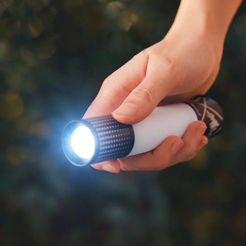 lanterne rechargeable led étanche pour camping et randonnée