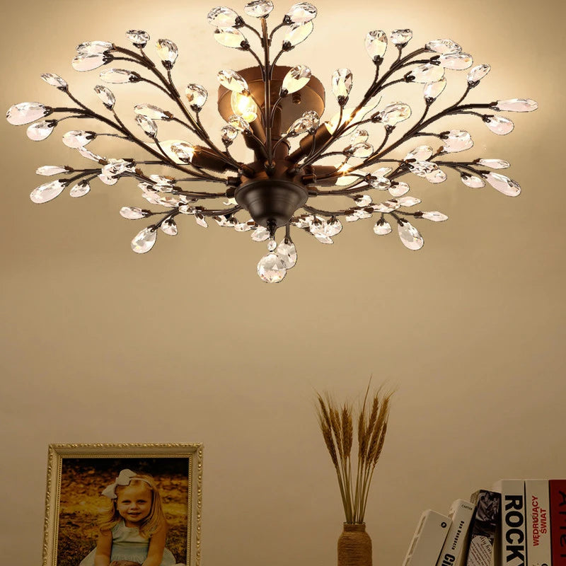 lustre vintage en métal noir avec suspensions en cristal pour intérieur moderne