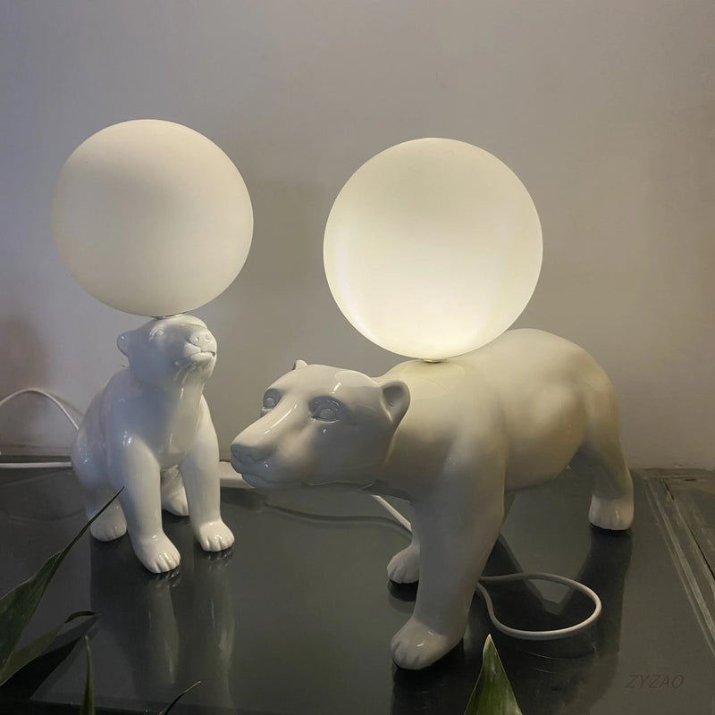 Nordic Design Resin Bear Table Lamp Led Desk Light with Glass Ball for Bedroom