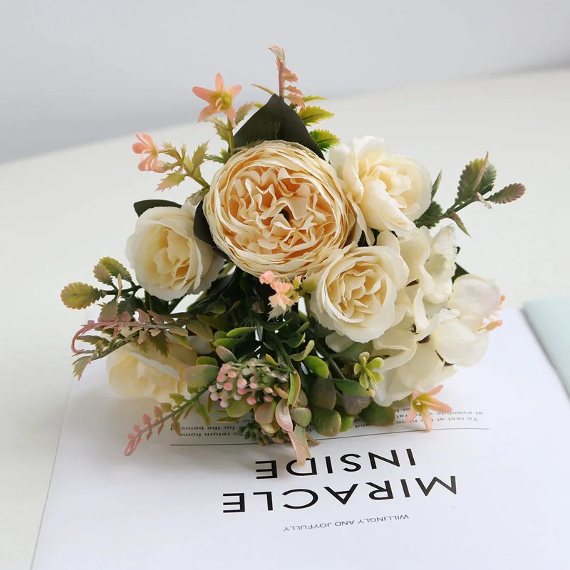 petit bouquet de fleurs artificielles pour décoration printanière et mariage