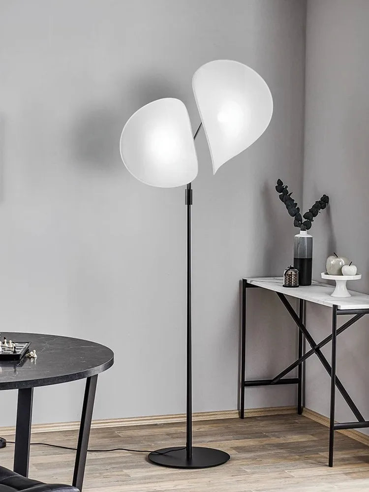 lampadaire design nordique pour décoration intérieure moderne