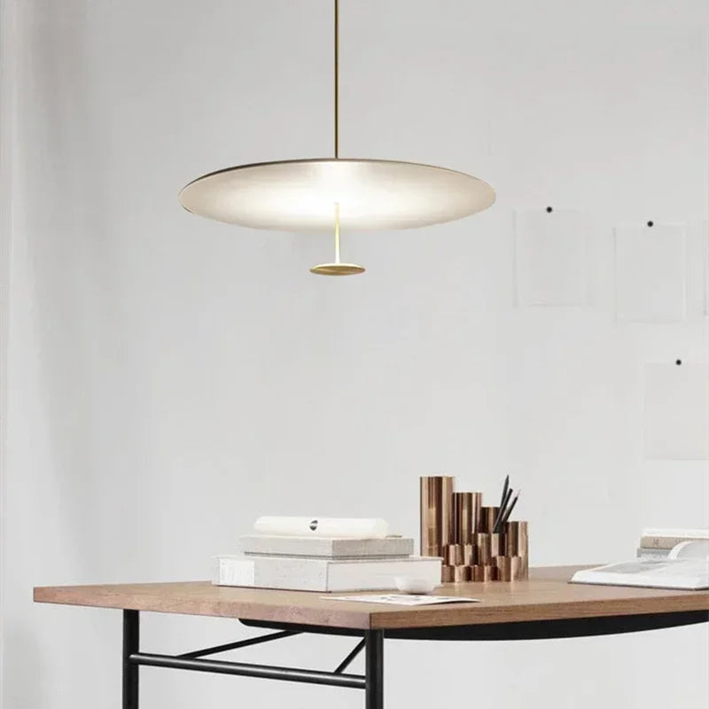 suspension luminaire ultra mince design minimaliste pour intérieur