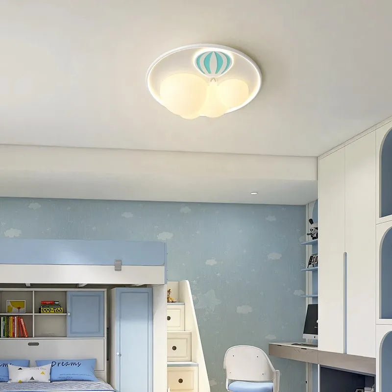 plafonnier moderne montgolfière pour chambre de fille