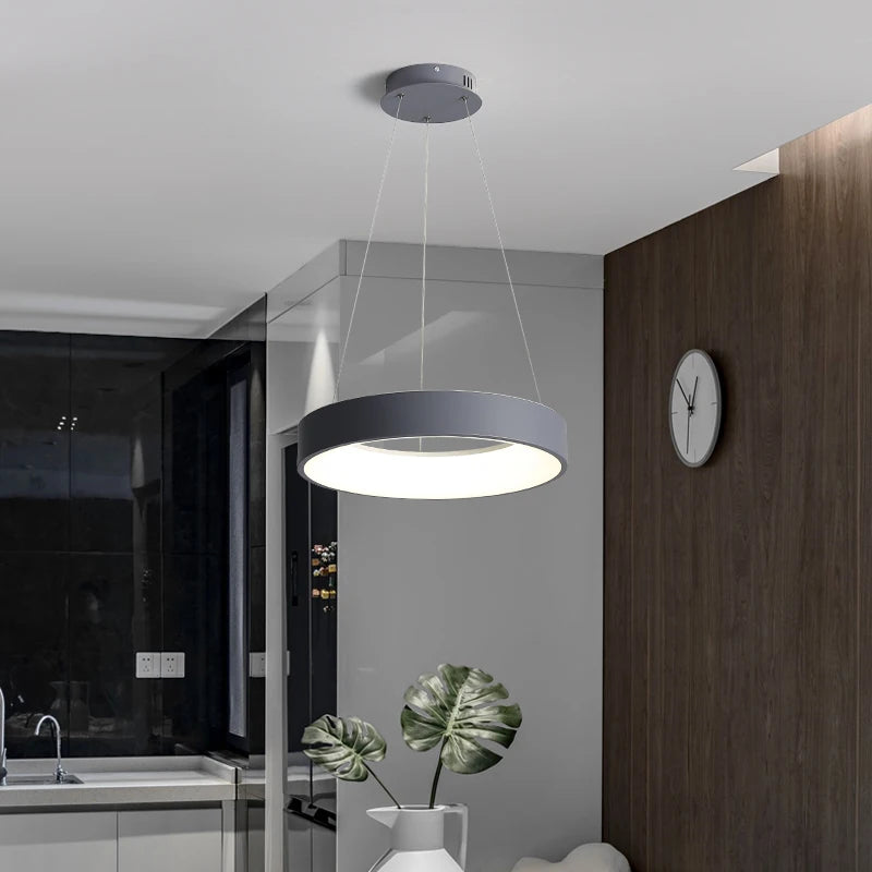 suspension design moderne pour un éclairage intérieur élégant