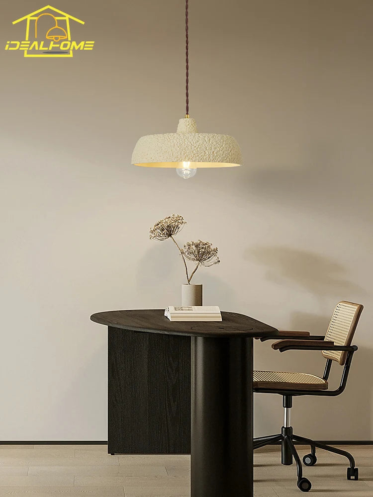 suspension design pour une ambiance chaleureuse et moderne