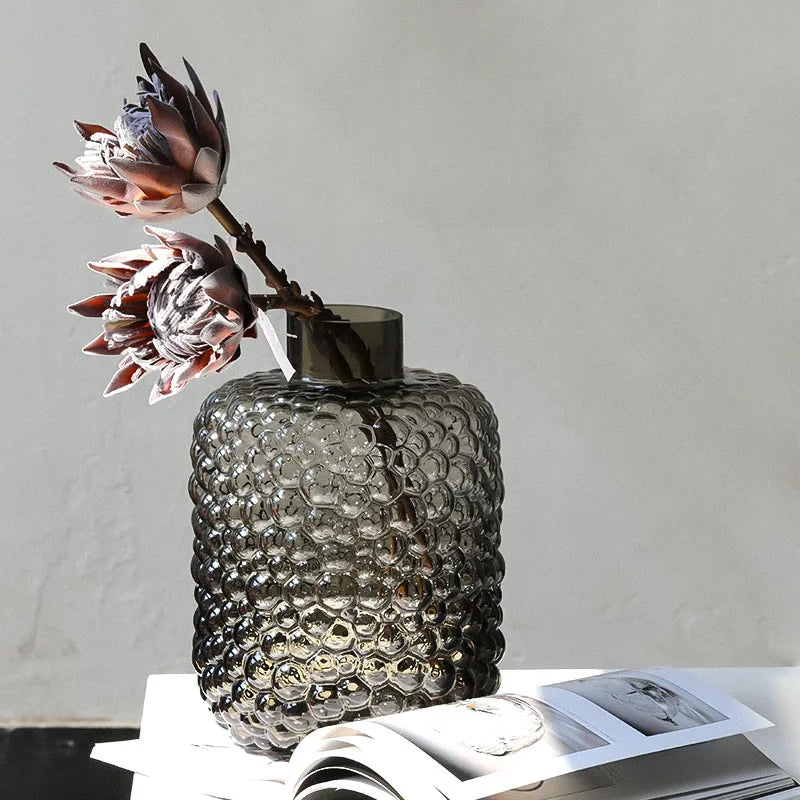 vase en verre transparent à pois noirs pour décoration et arrangements floraux