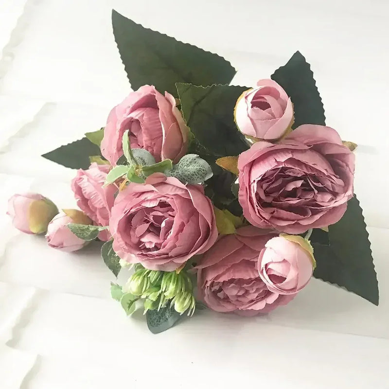 petit bouquet de fleurs artificielles pour décorations printanières et festives