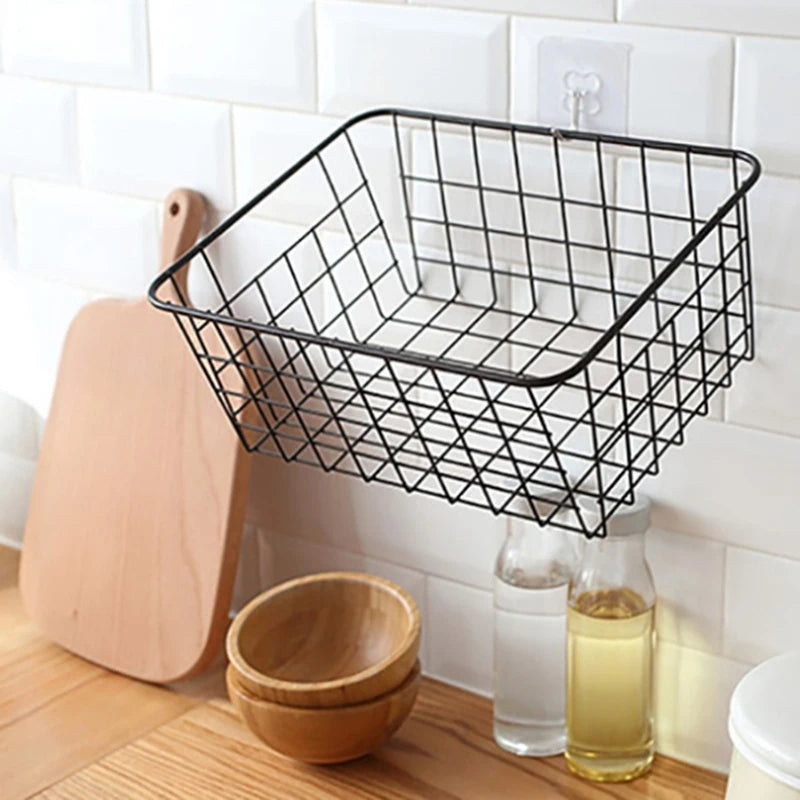 panier de rangement en métal pour organisation pratique et élégante