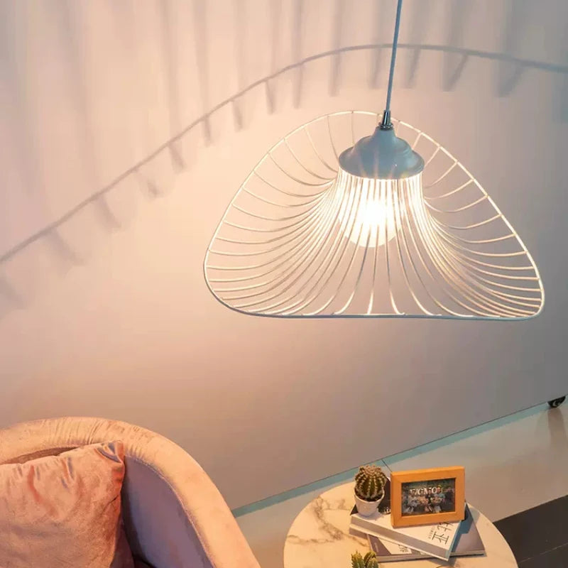 lustre minimaliste nordique pour un éclairage intérieur moderne