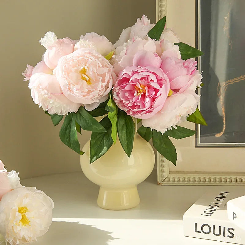 bouquet de pivoines en soie pour décoration élégante intérieure