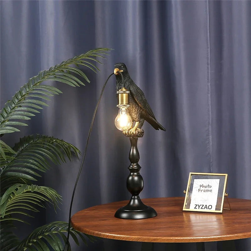 lampe de bureau en résine moderne forme d'oiseau avec bec doré