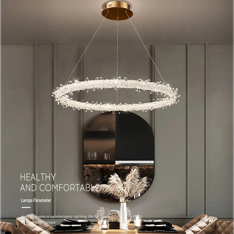 lustre moderne en cristal design pour décoration intérieure élégante