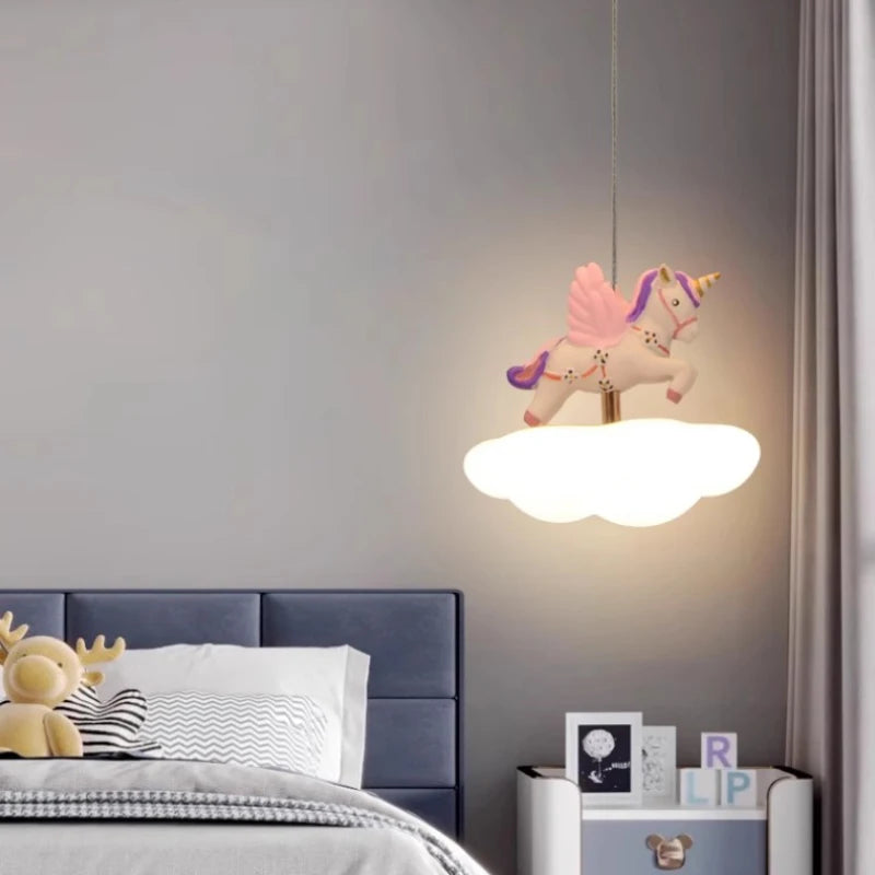 lustre coloré pour chambre d'enfant romantique et chaleureuse