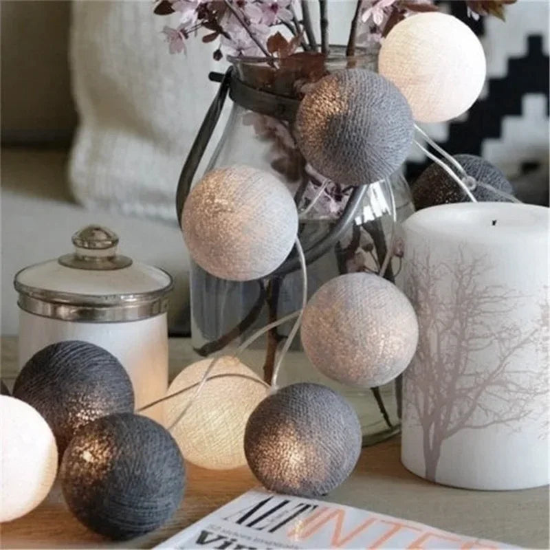 guirlande lumineuse led en boules de coton pour décorations festives