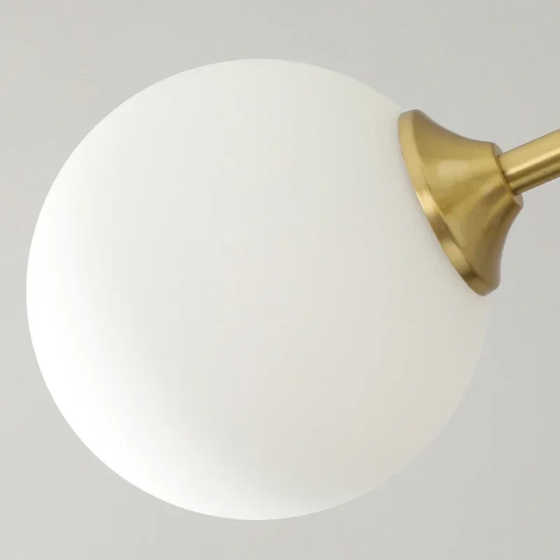 lustre led moderne en cuivre avec boule de verre mat