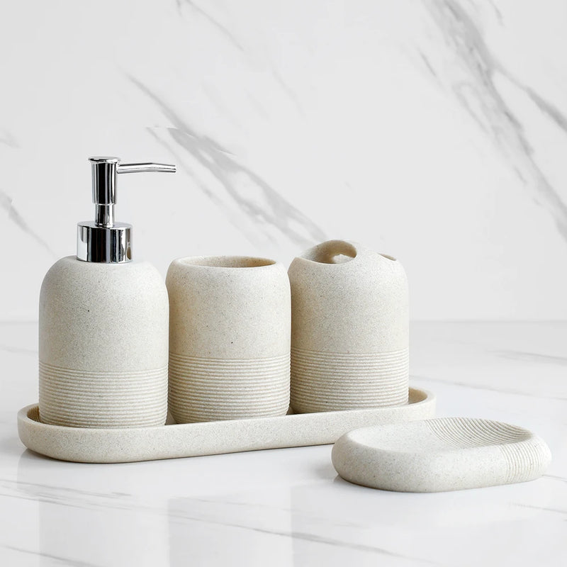 ensemble daccessoires de salle de bain cinq pièces moderne et élégant