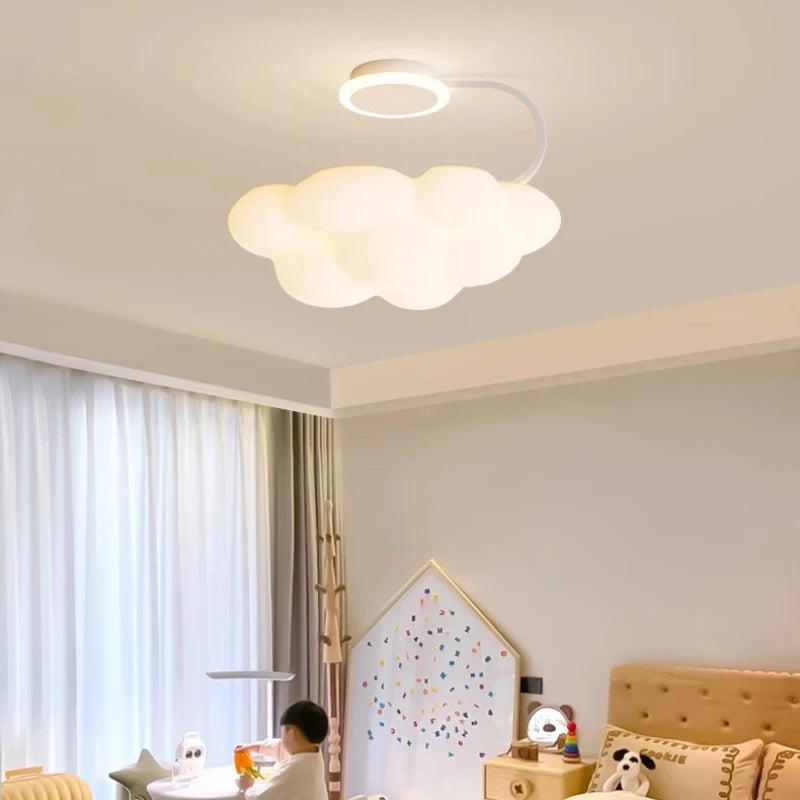 lustre romantique nuages pour chambre enfant décoration nordique